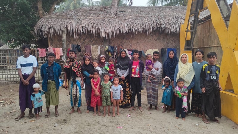 সেন্ট মার্টিনে কোস্ট গার্ডের অভিযানে ২৩ রোহিঙ্গা আটক