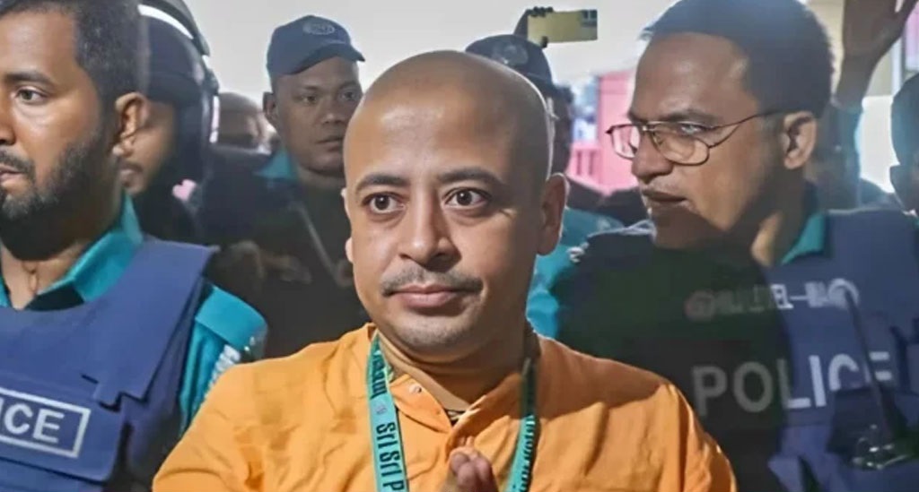 ভারত থেকে আসছেন না চিন্ময়ের আইনজীবী, থাকছেন না শুনানীতে