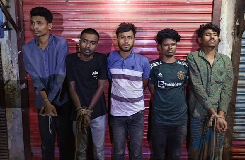 মোহাম্মদপুর চাঁদ উদ্যান এলাকায় যৌথ বাহিনীর উপর গুলিঃ নিহত ২, অস্ত্রসহ আটক ৫