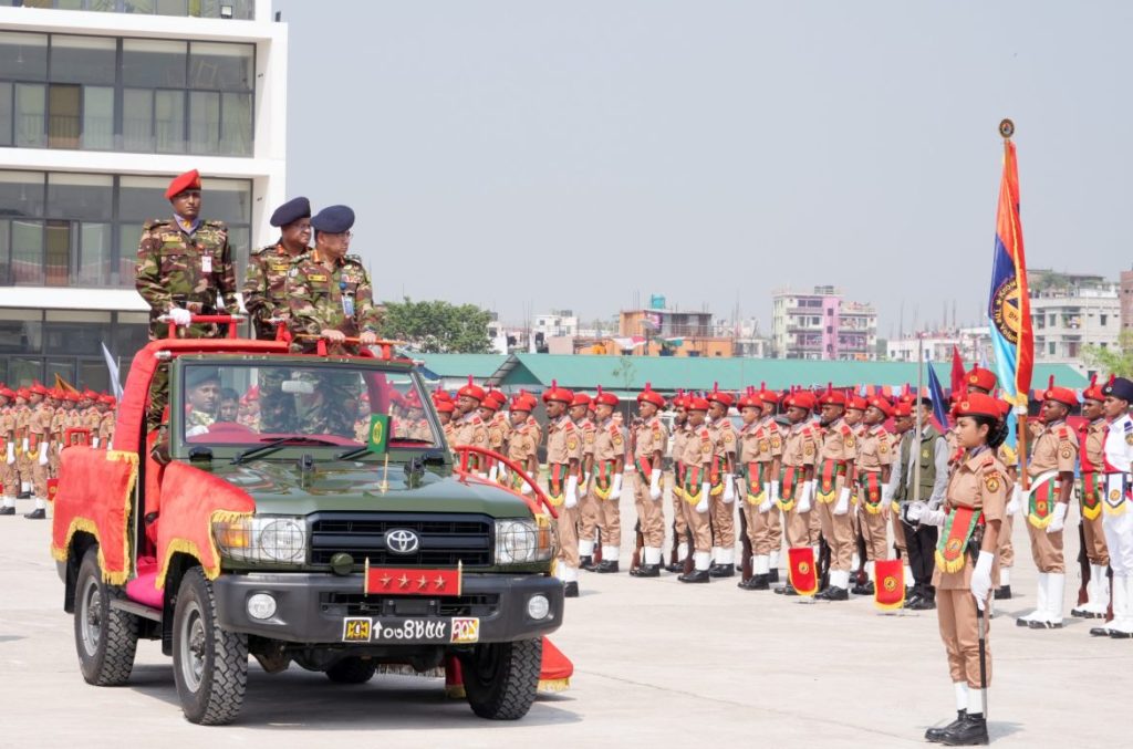 সেনাবাহিনী প্রধান কর্তৃক বিএনসিসির বার্ষিক কেন্দ্রীয় ক্যাম্পিং’র সমাপনী কুচকাওয়াজ পরিদর্শন