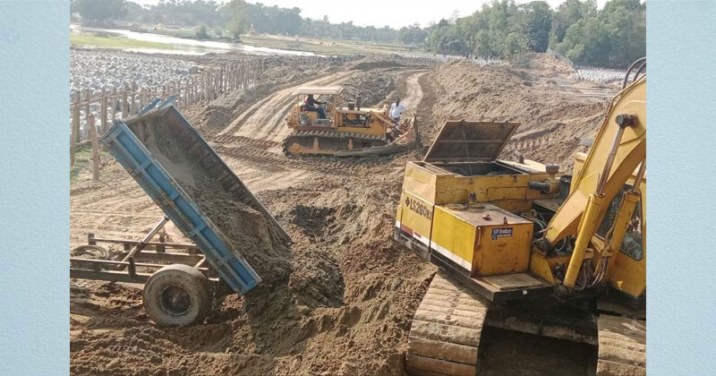 ফেনী সীমান্তে রাতের আঁধারে বিএসএফের বাঙ্কার খনন