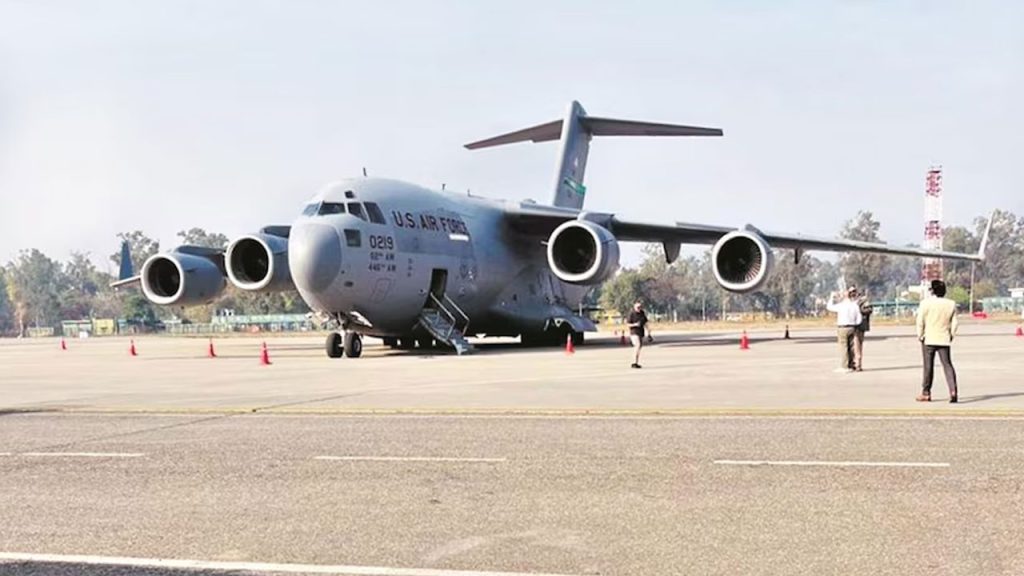 তৃতীয় দফায় আরও শতাধিক অবৈধ ভারতীয়কে ফেরত পাঠাল যুক্তরাষ্ট্র