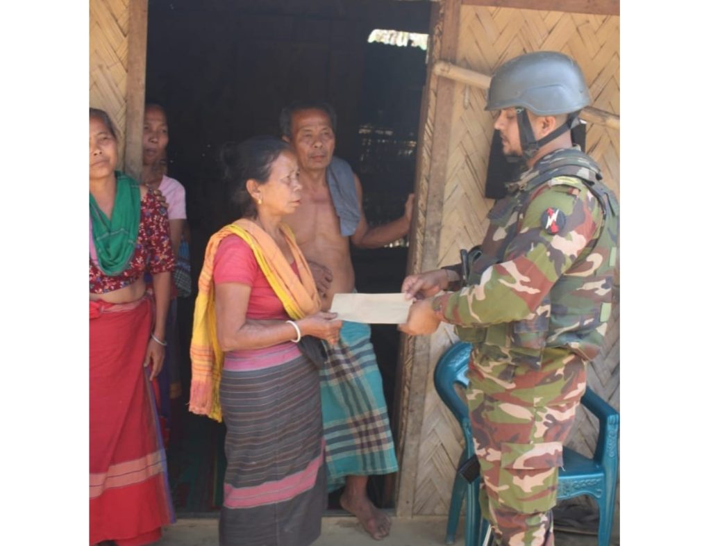 রুপসি চাকমার পরিবারের পাশে দাঁড়িয়ে দৃষ্টান্ত স্থাপন করলো সেনাবাহিনী