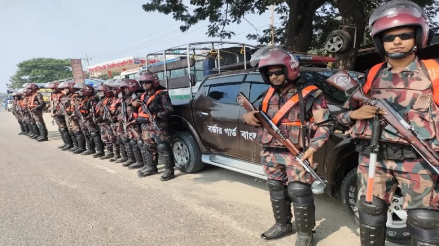 জননিরাপত্তা বাড়াতে মাঠে নামল বিজিবি