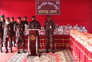 রামগড় বিজিবির মানবিক উদ্যোগ: ১৬০ পরিবার পেল ইফতার ও খাদ্যসামগ্রী