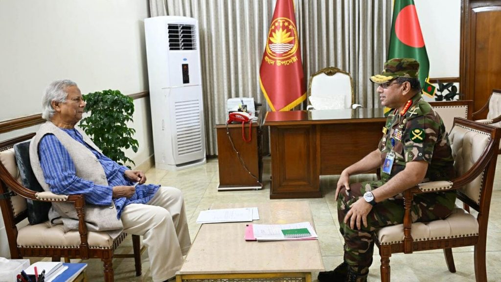 প্রধান উপদেষ্টার সঙ্গে সেনাবাহিনী প্রধানের সাক্ষাৎ