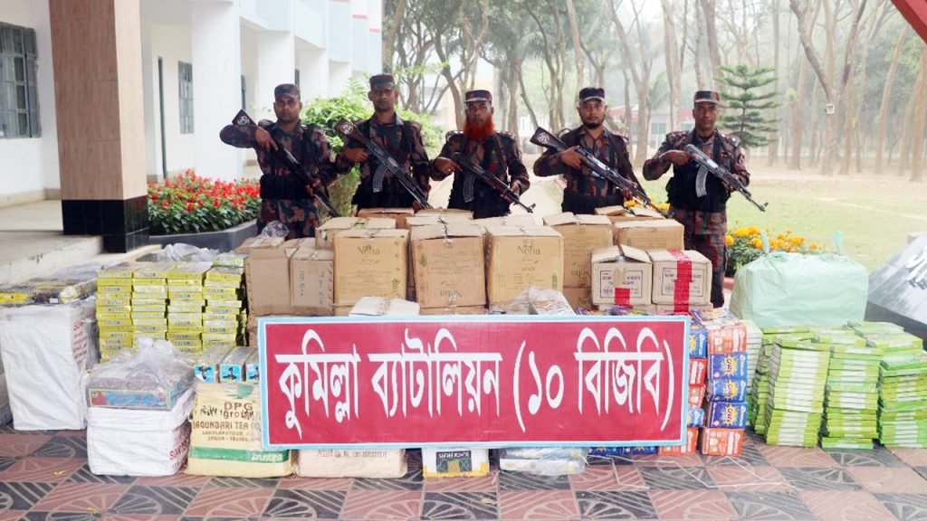 সীমান্তে অর্ধকোটি টাকার ভারতীয় পণ্য জব্দ করল বিজিবি