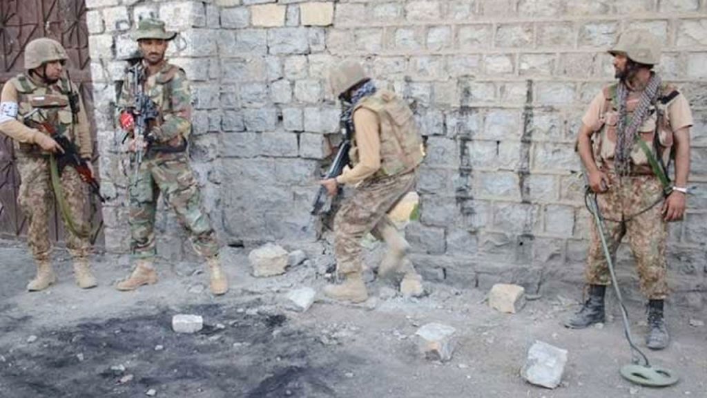 পাকিস্তানে আত্মঘাতী হামলা ঠেকাল সেনাবাহিনী, ১০ সন্ত্রাসী নিহত