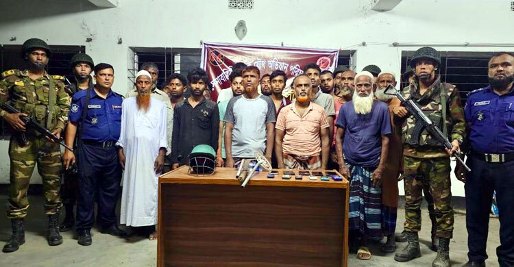 সেনা অভিযানে সপ্তাহজুড়ে সারাদেশে আগ্নেয়াস্ত্রসহ গ্রেফতার ৩৯০