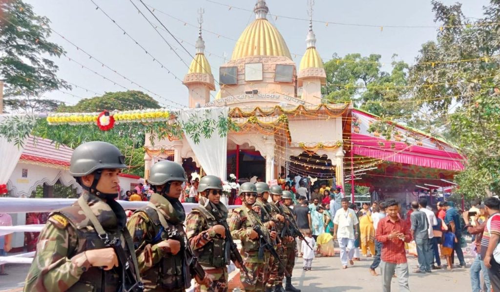 সনাতন ধর্মাবলম্বীদের ধর্মীয় উৎসব উপলক্ষ্যে দেশব্যাপী সেনাবাহিনীর নিরাপত্তা প্রদান