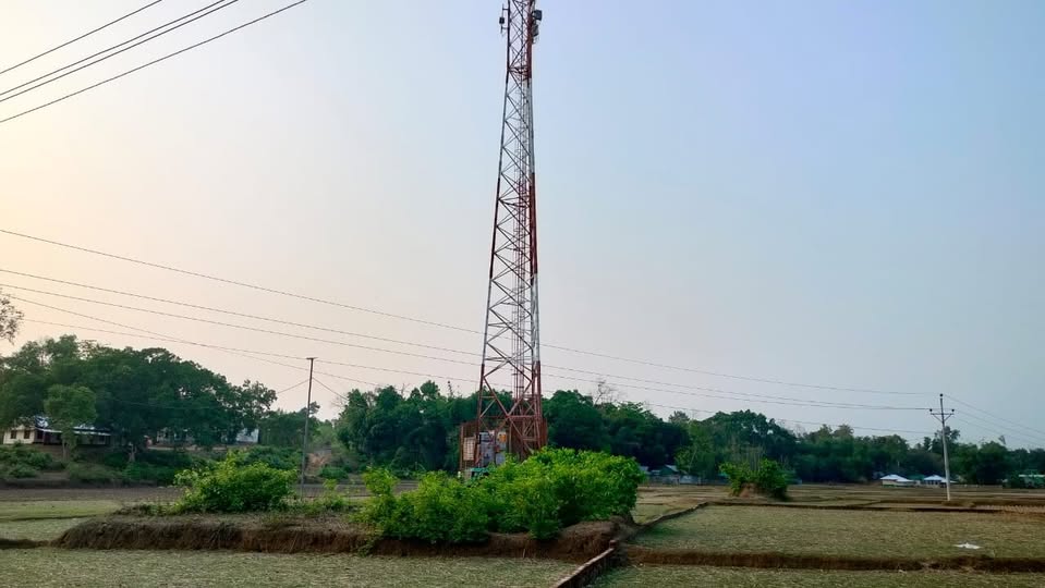 টাওয়ারে হামলার তিন মাস পরও মেরামতে অনিশ্চয়তা, দুই টেকনিশিয়ান অপহৃত