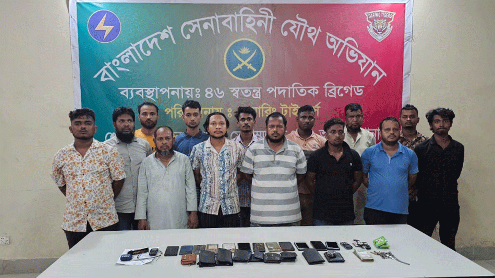 পাসপোর্ট অফিসে সেনাবাহিনীর অভিযানে ১৪ দালাল আটক