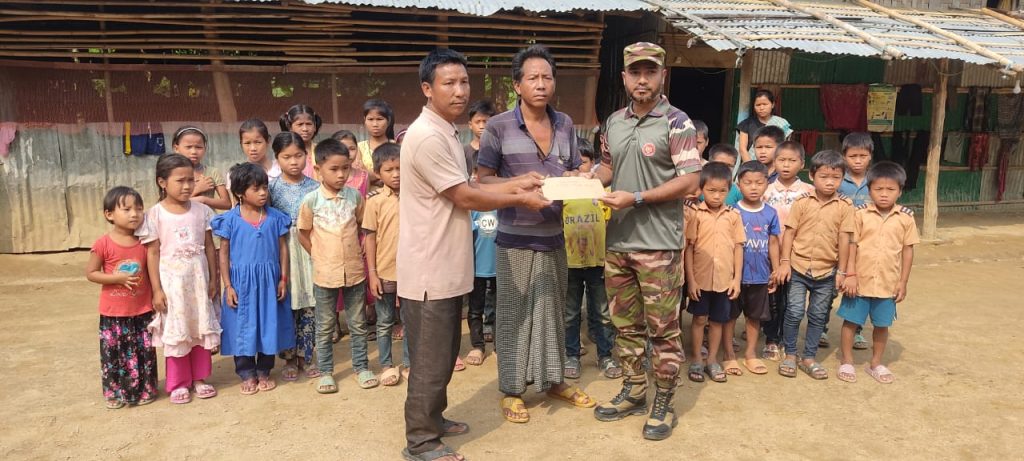 আলীকদমে সেনাবাহিনীর আর্থিক সহায়তাঃ দুর্গম পাহাড়ি এলাকার স্কুলে শৌচাগার নির্মাণে অনুদান