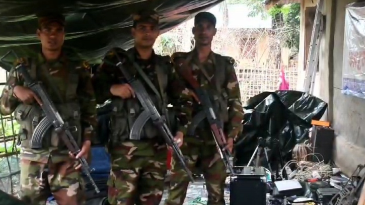 খাগড়াছড়িতে যৌথ বাহিনীর অভিযানে ইউপিডিএফ’র আস্তানার সন্ধান, আটক ৭