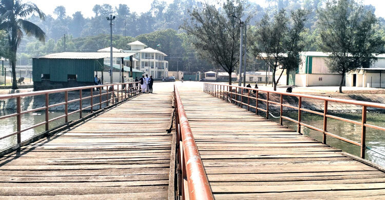 মিয়ানমারের সঙ্গে আমদানি-রপ্তানি বন্ধ, হতাশায় ব্যবসায়ীরা