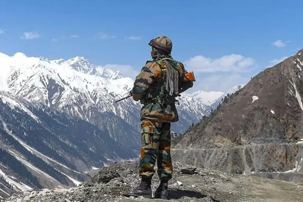কাশ্মিরের নিরাপত্তায় এবার মাঠে ভারতের সাবেক সেনা সদস্যরা