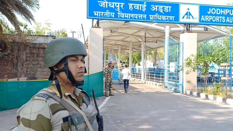 ভারতে ‘বাংলাদেশি’ সন্দেহে আটককৃতদের পাঠানো হলো ত্রিপুরায়, বাড়ছে পুশ-ব্যাক আশঙ্কা