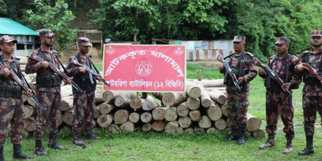 বরকলে বিজিবির অভিযানে ৫১ ঘনফুট অবৈধ সেগুন কাঠ জব্দ