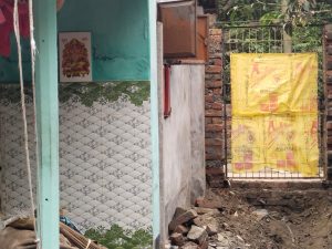 নাটোরে সেনাবাহিনীর হস্তক্ষেপে রক্ষা পেল শতবর্ষী শিব মন্দির