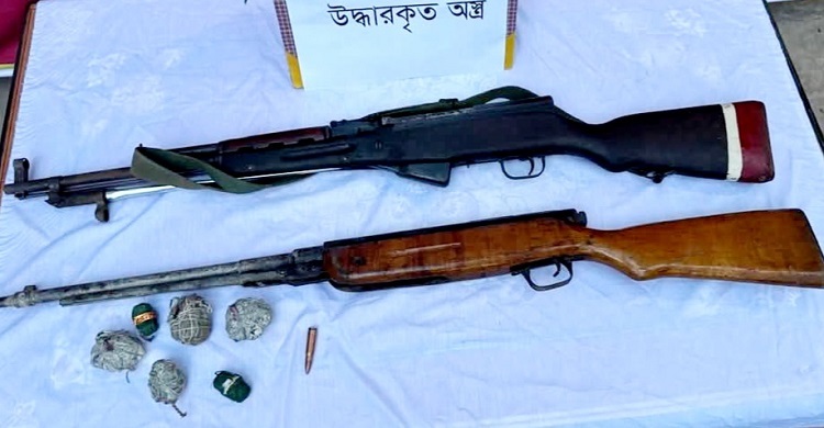 চাঁদপুরে যৌথবাহিনীর অভিযানে অস্ত্র-বোমা উদ্ধার