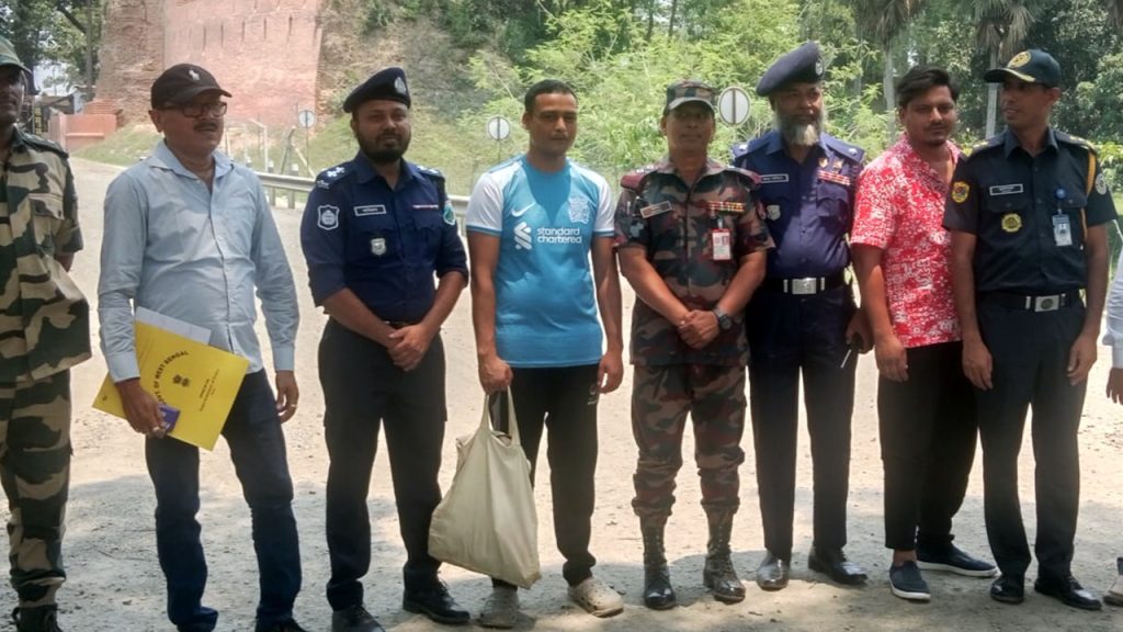 সাজাভোগের পর সীমান্ত দিয়ে ভারতীয় নাগরিককে হস্তান্তর