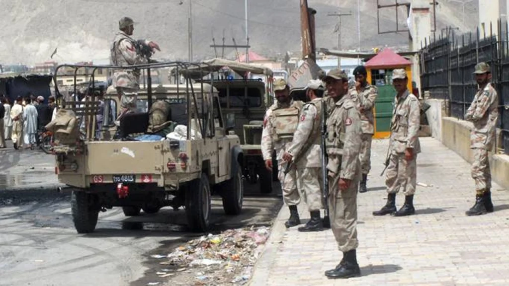 পাকিস্তানে ভয়াবহ বোমা হামলা, ৭ সেনা সদস্য নিহত