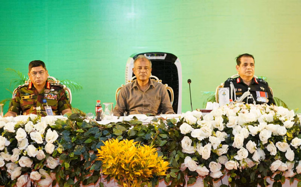 র্যাব সদস্যদের অতীত ভুলে নতুন উদ্যমে কাজ করার আহ্বান স্বরাষ্ট্র উপদেষ্টার