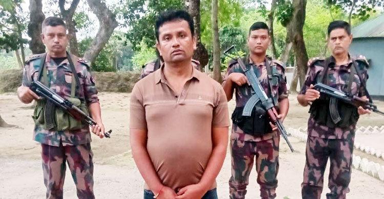 ঝিনাইদহে নারী-শিশু পাচারের চেষ্টাকালে ভারতীয় যুবক আটক