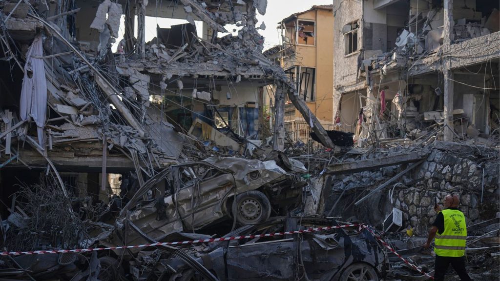 ইসরাইলে হামলা অব্যাহত থাকবে, জানাল ইরান