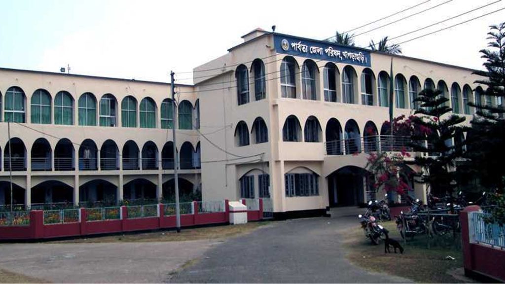 পাহাড়ে নিয়োগে বৈষম্যের এই ধারাটা কি চলতেই থাকবে?