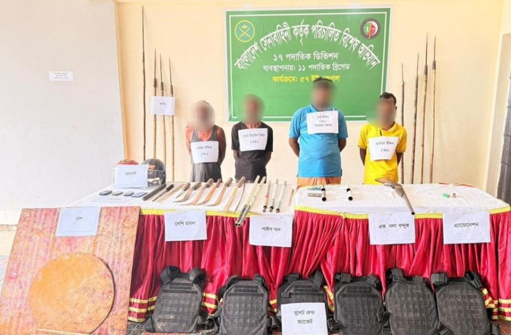 সুনামগঞ্জের দিরাই উপজেলায় যৌথ অভিযানে অস্ত্রসহ ৪ সন্ত্রাসী গ্রেফতার