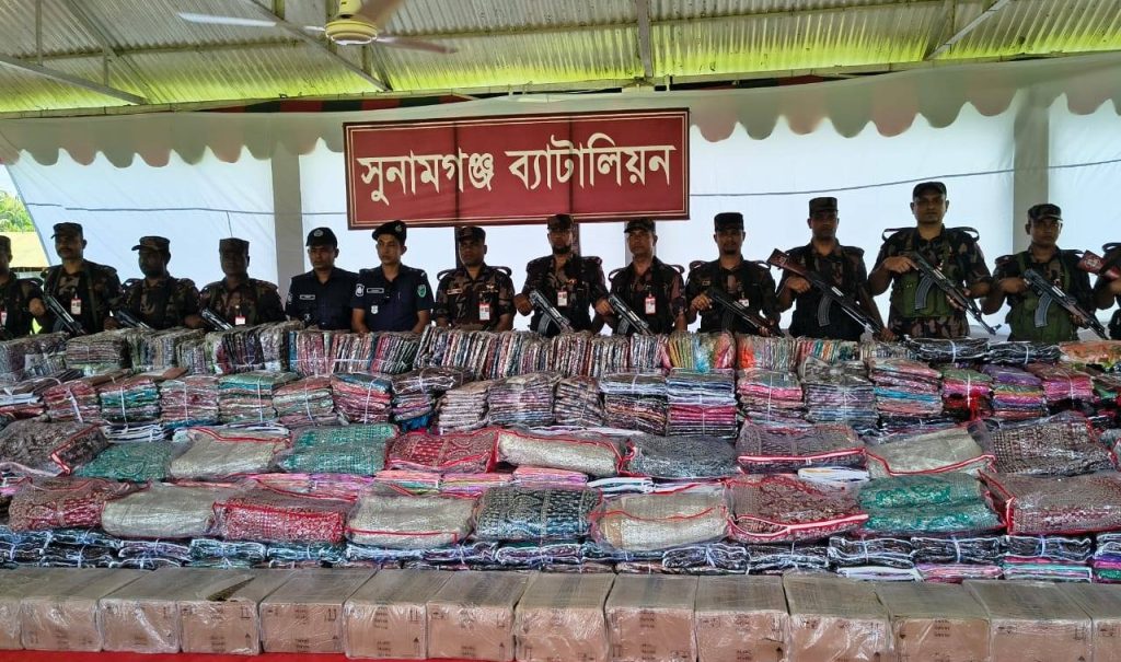 সুনামগঞ্জ সীমান্তে বিজিবির অভিযান ৫ কোটি ৫০ লক্ষ টাকা মূল্যের ভারতীয় পণ্য জব্দ