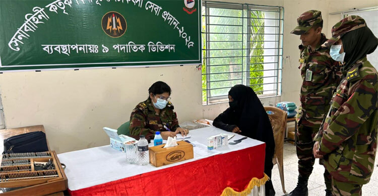 নারায়ণগঞ্জে পাঁচ শতাধিক মানুষকে বিনামূল্যে স্বাস্থ্যসেবা দিল সেনাবাহিনী