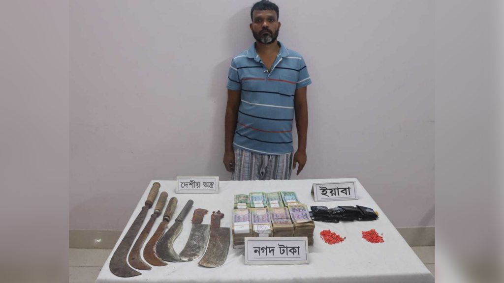 সেনা অভিযানে মাদক-অস্ত্রসহ ৩০ লাখ টাকা উদ্ধার, আটক ১