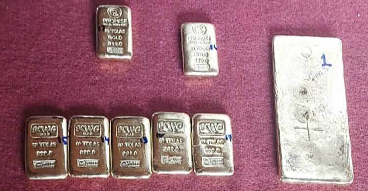 উত্তর ২৪ পরগনার সীমান্তে বিএসএফের অভিযানে সোনাসহ চোরাকারবারি আটক