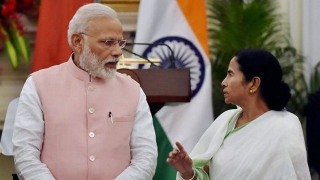 বাংলাদেশের সাথে মোদিকে ’কঠোরভাবে’ কথা বলার আহ্বান মমতার