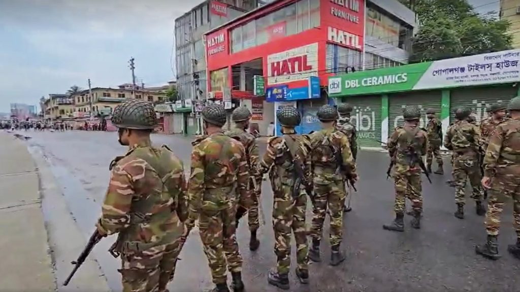গোপালগঞ্জে এনসিপি’র কর্মসূচিতে সহিংস হামলা, সেনাবাহিনী-বিজিবি মোতায়েন