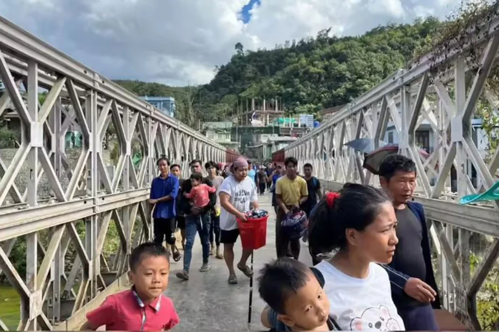 মিয়ানমারে সশস্ত্র দুই গোষ্ঠীর মাঝে তুমুল সংঘর্ষ, মিজোরামে আশ্রয় নিচ্ছে হাজার হাজার মানুষ