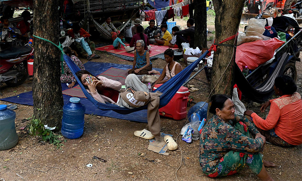 থাইল্যান্ড-কম্বোডিয়া সীমান্ত সংঘাতে বাস্তুচ্যুত লাখো মানুষ
