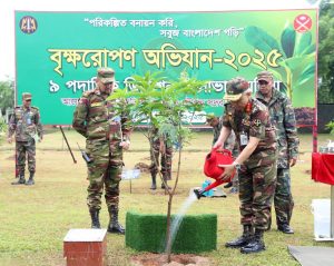 বাংলাদেশ সেনাবাহিনীর তিন মাসব্যাপী বৃক্ষরোপণ অভিযান শুরু, উদ্বোধন করলেন সেনাপ্রধান