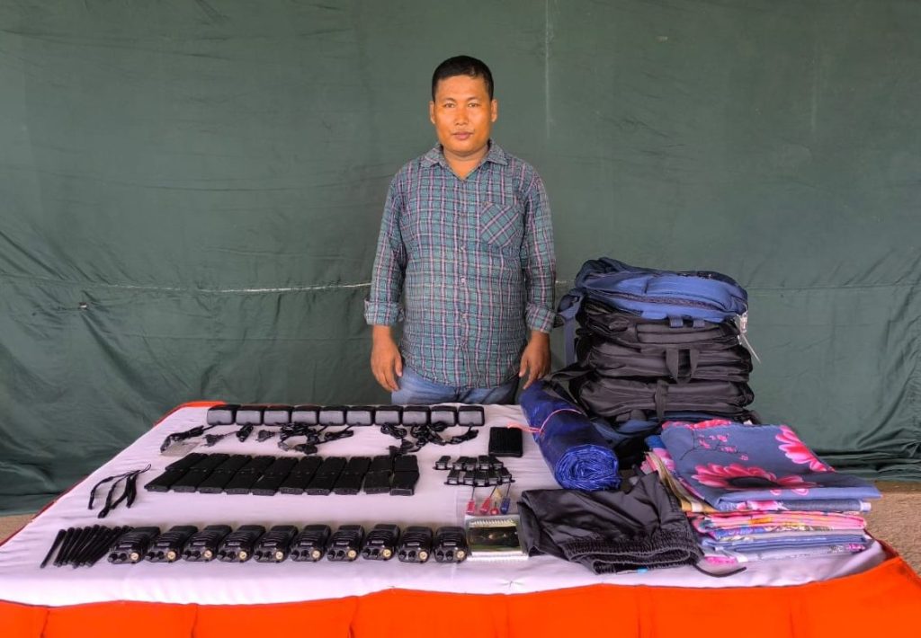 পানছড়িতে সন্ত্রাসী কার্যক্রমে ব্যবহারের জন্য আনা ওয়াকিটকি সেটসহ ত্রিপুরা যুবক আটক