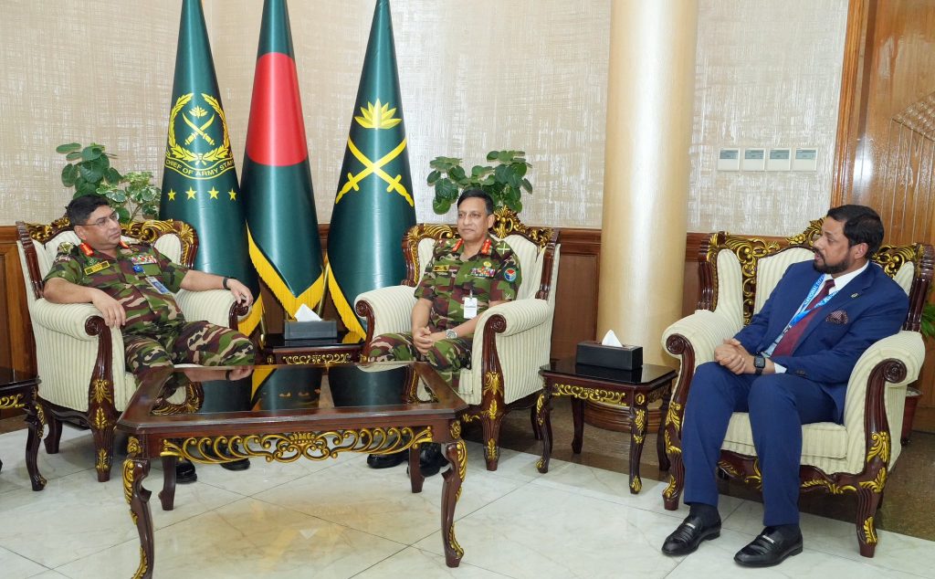 ক্যাপস্টোন ২০২৫/০২ কোর্সের প্রতিনিধিদলের সেনাসদর পরিদর্শন