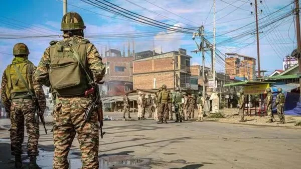 কুকি বিদ্রোহীদের অভ্যন্তরীণ সংঘর্ষে মণিপুরে নিহত ৪: আতঙ্কে চূড়াচাঁদপুর