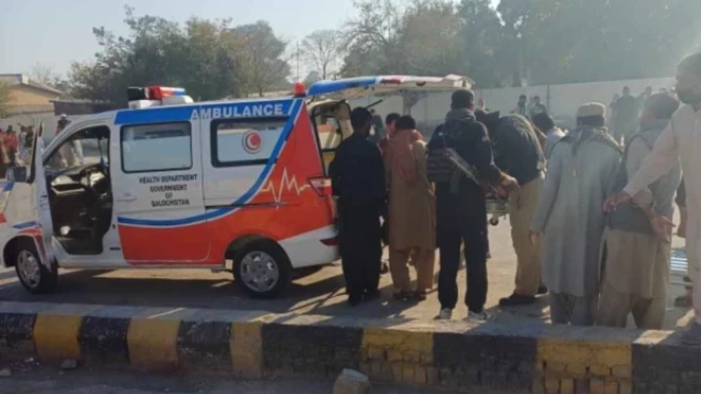 পাকিস্তানে বোমা বিস্ফোরণে সহকারী কমিশনারসহ নিহত ৫