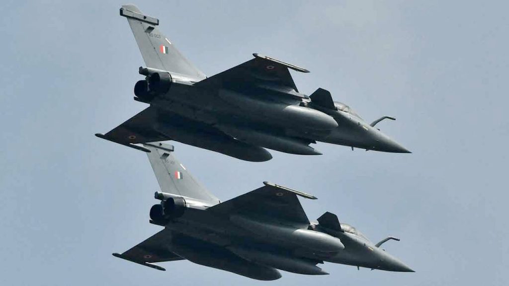 পাকিস্তান সীমান্তের কাছে সামরিক মহড়ার আয়োজন ভারতের