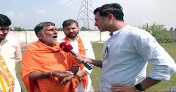 ভারতের উত্তর প্রদেশে কাঁওয়ার যাত্রার পথে ধর্মীয় পরিচয় যাচাই, উত্তপ্ত মুজাফ্ফরনগর