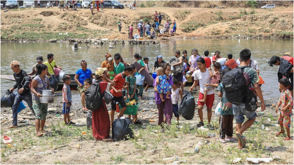 বিদ্রোহীদের হামলায় থাইল্যান্ড পালাচ্ছেন মিয়ানমারের জান্তা সৈন্যরা