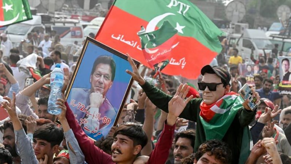 পাকিস্তানে সহিংসতা: ইমরান খানের দল পিটিআইর আট নেতাকে ১০ বছরের কারাদণ্ড
