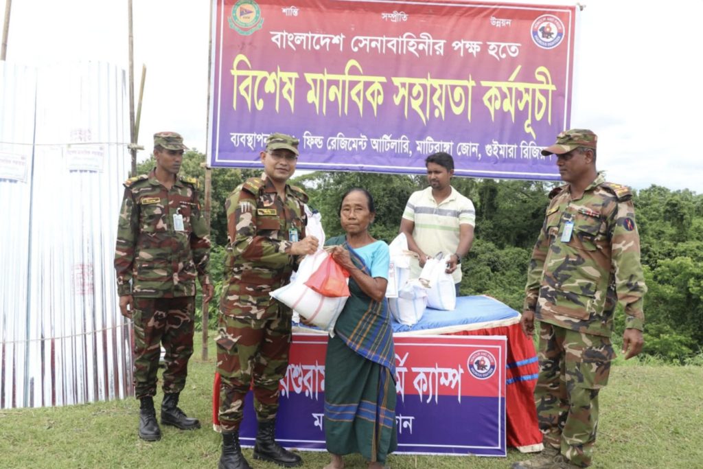 মাটিরাঙ্গায় সেনাবাহিনীর মানবিক সহায়তা ও বিনামূল্যে চিকিৎসা সেবা