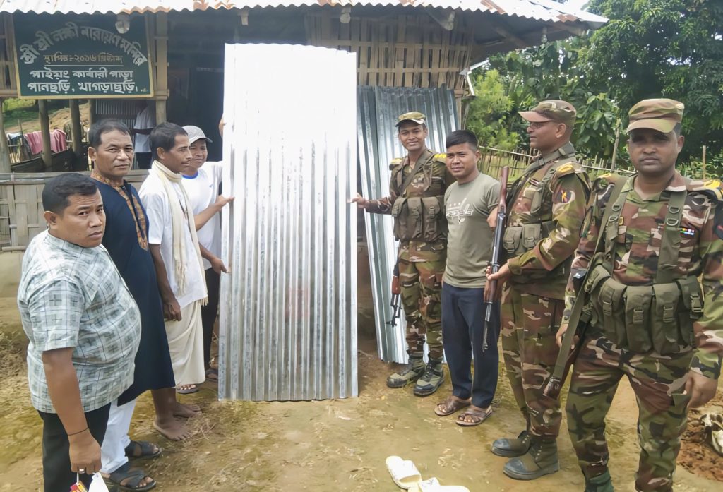 খাগড়াছড়ির পানছড়িতে মন্দির সংস্কারে সেনাবাহিনীর সহায়তা, গ্রামবাসীর কৃতজ্ঞতা